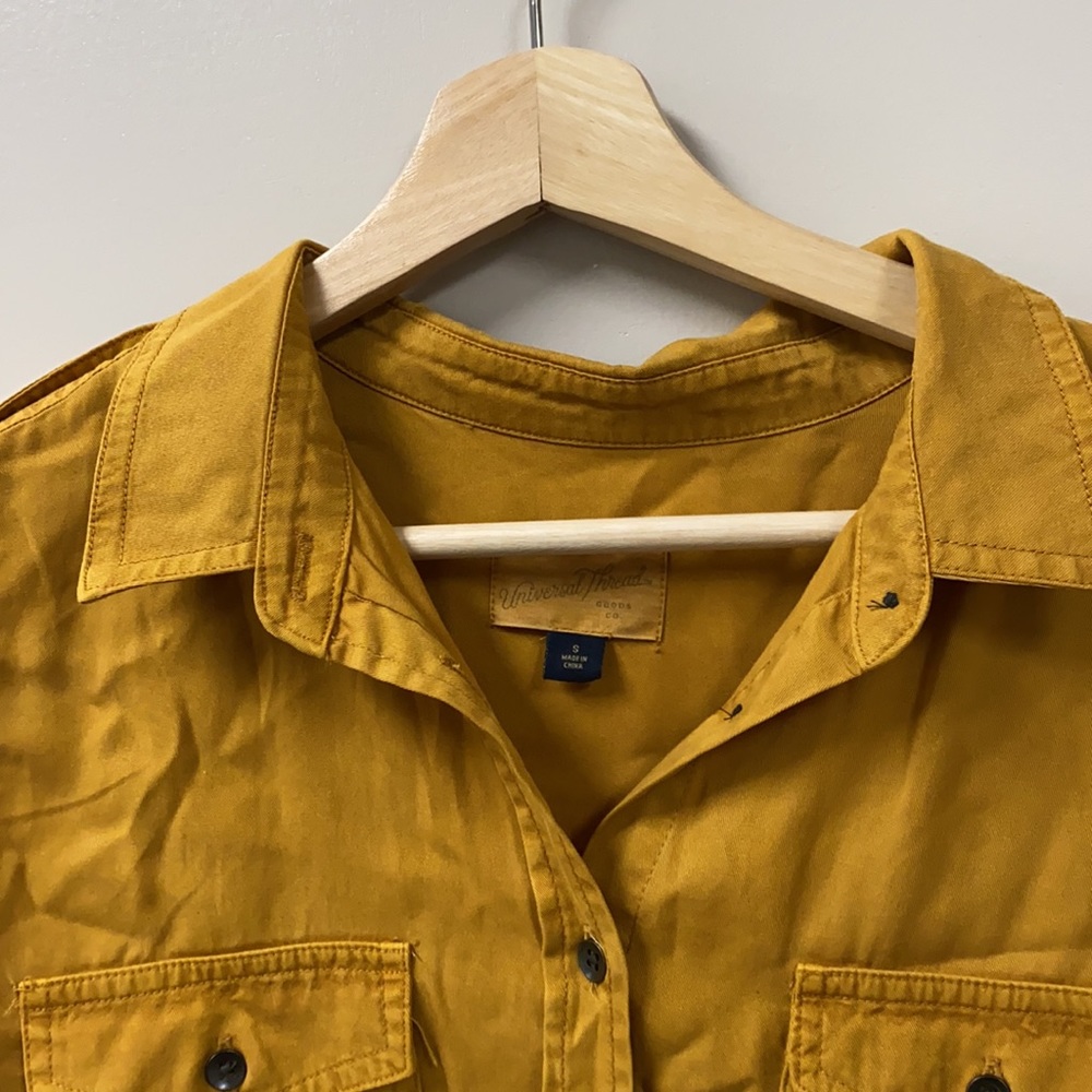 Universal Thread Women's Button Down Top, Size S - image 2